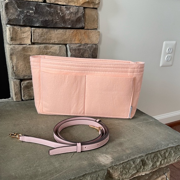 Tory Burch Gemini Link Canvas Small Top-zip tote bag in coastal pink - Picture 3 of 5